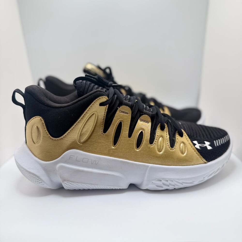 Under Armour Women's Flow Breakthru 4 Basketball Shoes